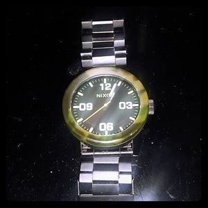 Nixon watch